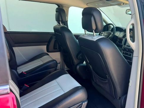 Used 2010 Chrysler Town & Country Touring Plus w/ Safetytec Group FWD image 44