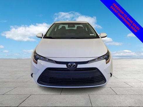 Certified 2024 Toyota Corolla LE w/ LE Convenience Package FWD image 3