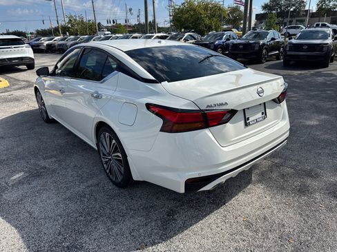 New 2025 Nissan Altima 2.5 SL image 9