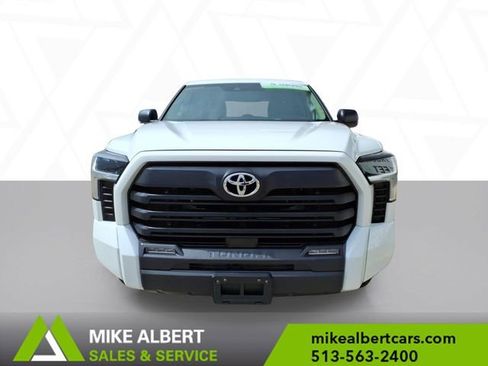 Used 2022 Toyota Tundra SR5 w/ SR5 Premium Package image 2