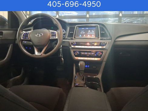 Used 2019 Hyundai Sonata SE image 12