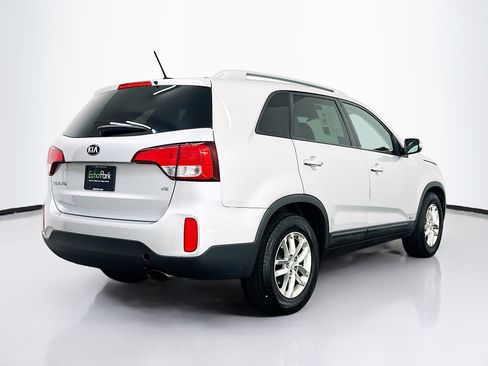 Used 2015 Kia Sorento LX AWD/4WD image 9