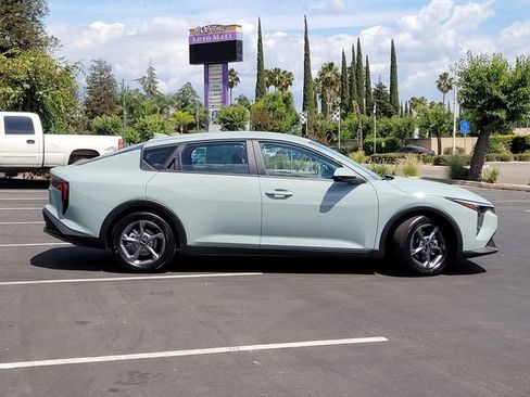 New 2026 Kia K4 FWD image 3