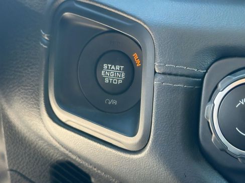 Used 2024 Jeep Wrangler Rubicon w/ Convenience Group image 26