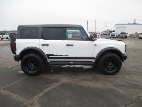 Used 2022 Ford Bronco Wildtrak image 4