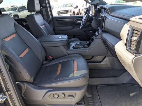 Certified 2025 GMC Sierra 2500 AT4 w/ AT4 Premium Plus Package image 27