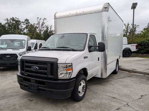 New 2024 Ford E-450 and Econoline 450 Super Duty w/ Driver's Safety Package image 7