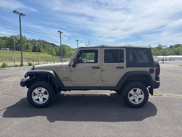 Used 2016 Jeep Wrangler Unlimited Sport w/ Quick Order Package 24S AWD/4WD image 5