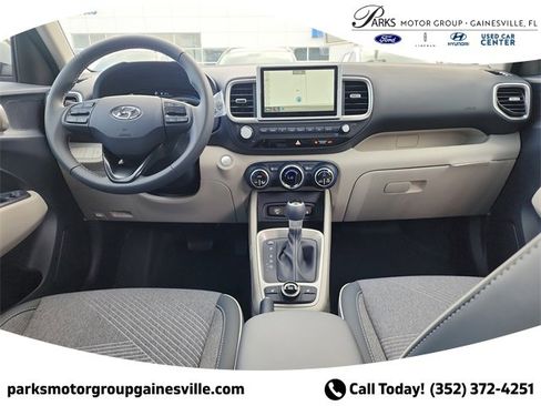 New 2025 Hyundai Venue Limited image 12