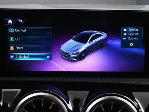 Used 2025 Mercedes-Benz CLA 250 4MATIC image 38