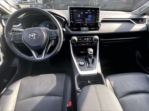 Used 2022 Toyota RAV4 Limited AWD/4WD image 16