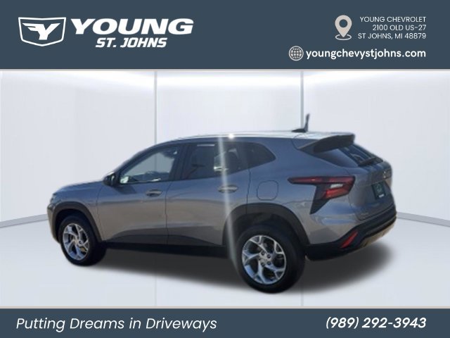 Certified 2024 Chevrolet Trax LS w/ LS Convenience Package FWD image 3