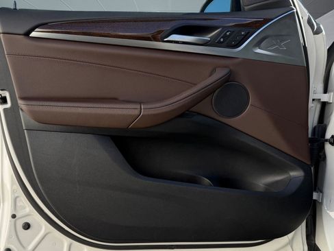 Used 2023 BMW X3 sDrive30i w/ Premium Package image 11