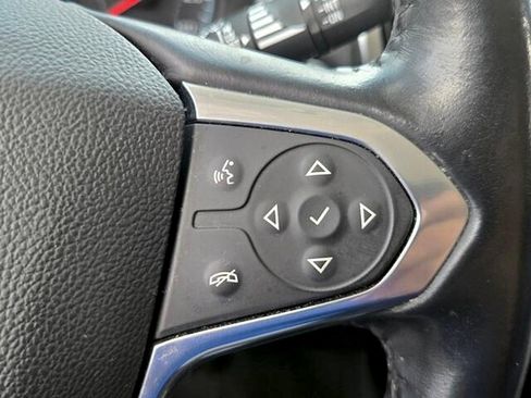 Used 2021 Chevrolet Traverse LT FWD image 29