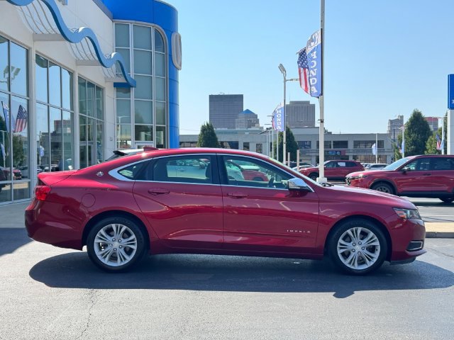 Used 2015 Chevrolet Impala LT w/ Convenience Package FWD image 2