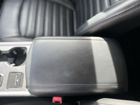 Used 2024 Ford Edge SEL image 22