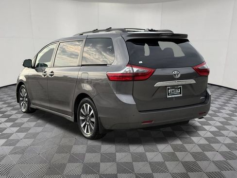 Used 2020 Toyota Sienna Limited FWD image 8
