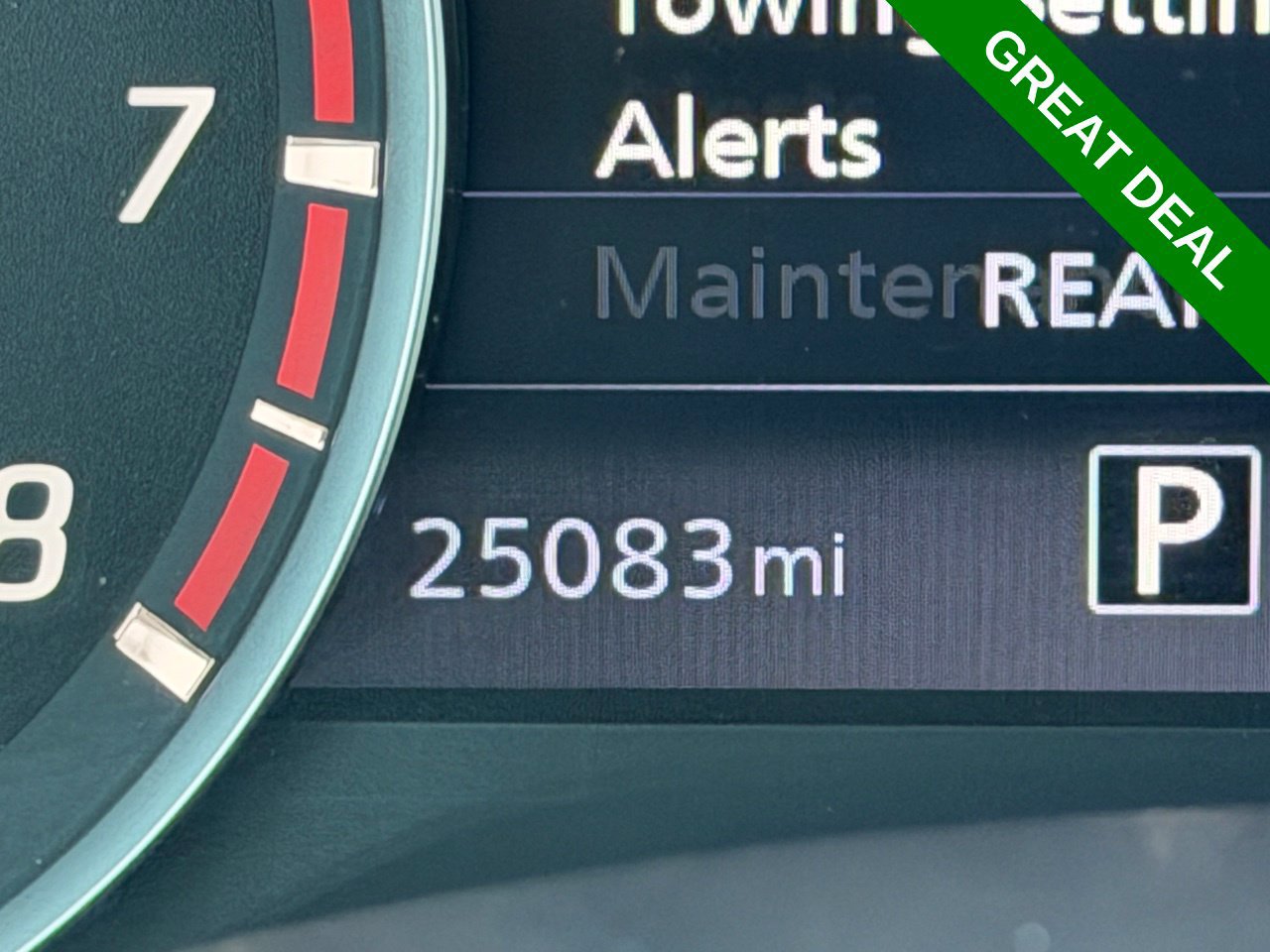 Used 2024 Nissan Titan SV w/ SV Convenience Package RWD image 18