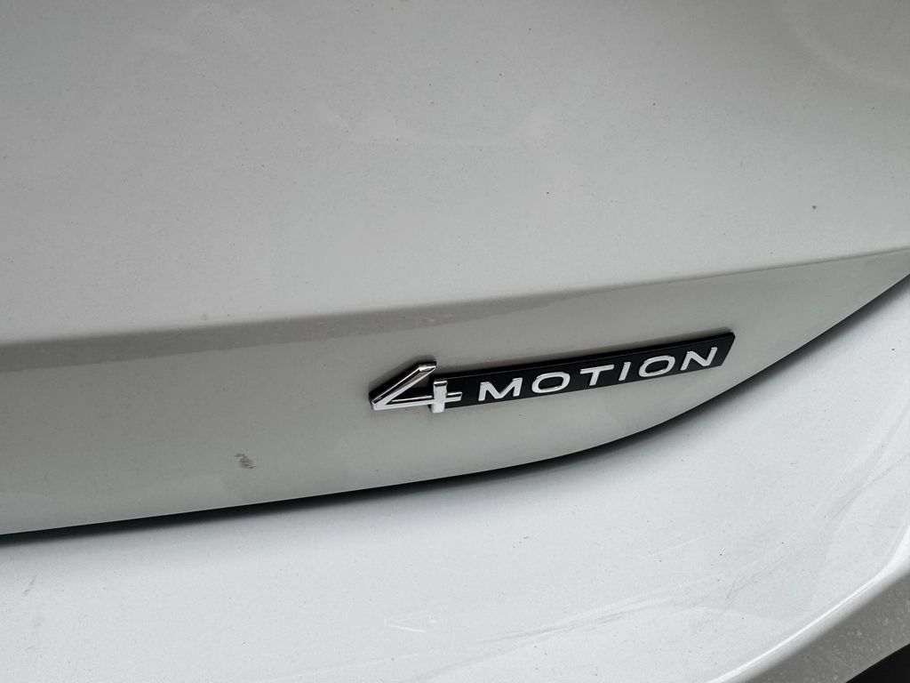 Used 2026 Volkswagen Tiguan SE w/ Panoramic Sunroof Package AWD/4WD image 26