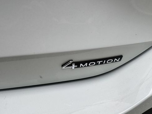 Used 2026 Volkswagen Tiguan SE w/ Panoramic Sunroof Package AWD/4WD image 26
