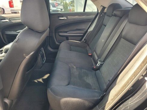 Used 2018 Chrysler 300 Touring image 5