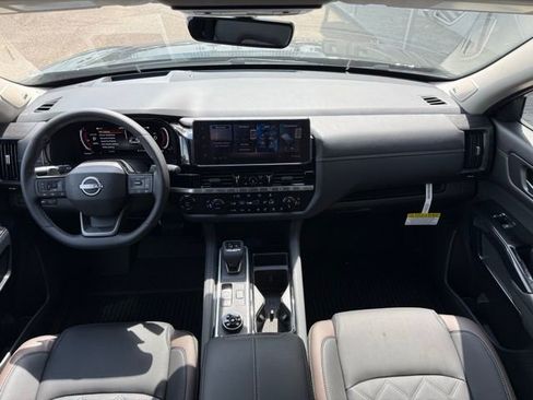 New 2026 Nissan Pathfinder Platinum AWD/4WD image 27