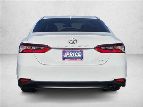 Used 2022 Toyota Camry LE image 7