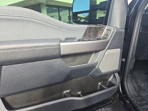 New 2025 Ford F350 Lariat w/ Lariat Ultimate Package image 9