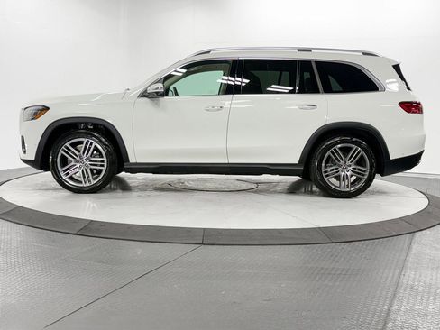 Certified 2025 Mercedes-Benz GLS 450 4MATIC image 4
