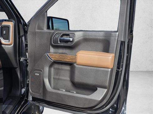 Used 2019 Chevrolet Silverado 1500 High Country image 10