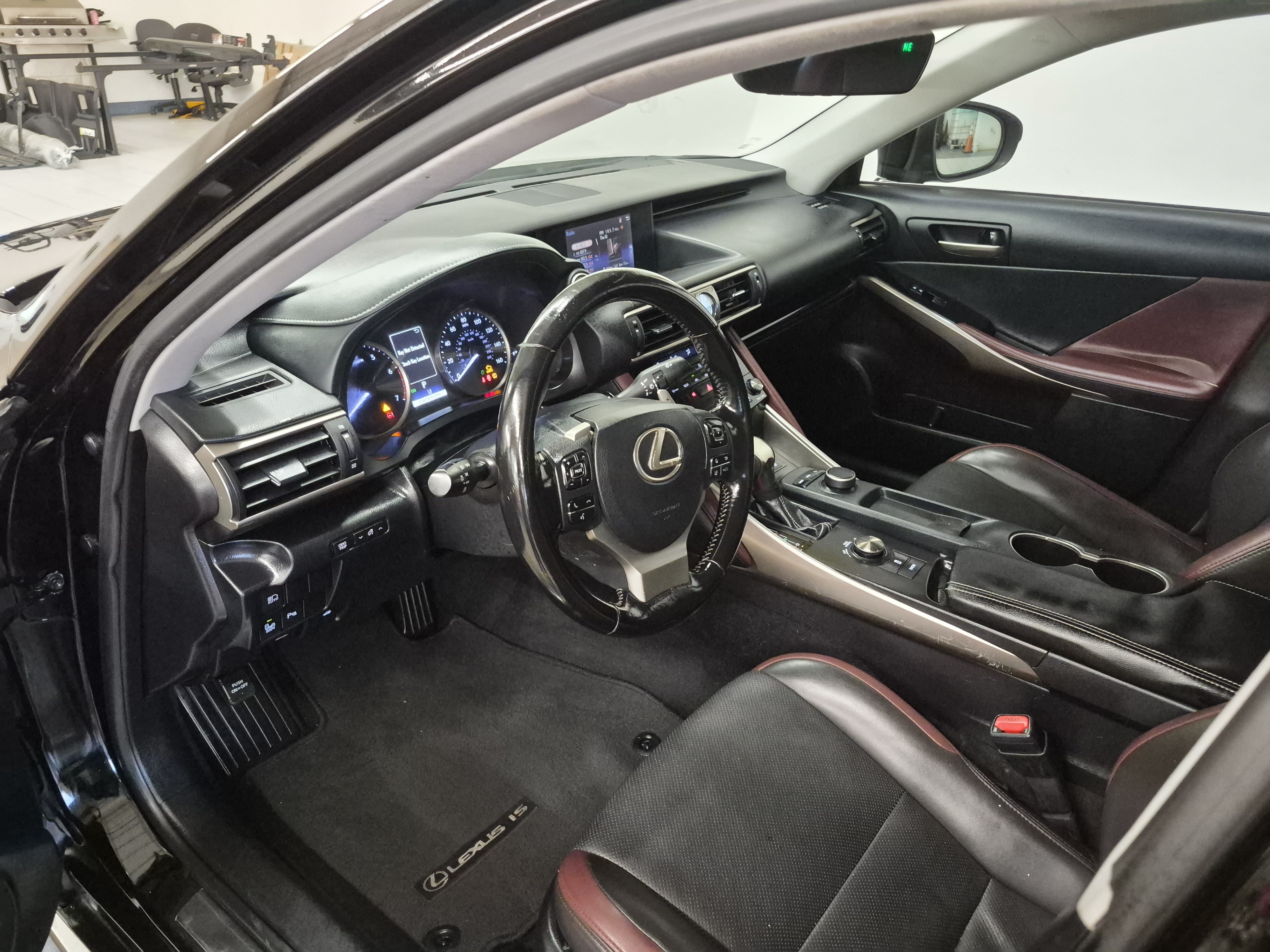 Used 2017 Lexus IS 200t w/ Premium Package RWD image 15