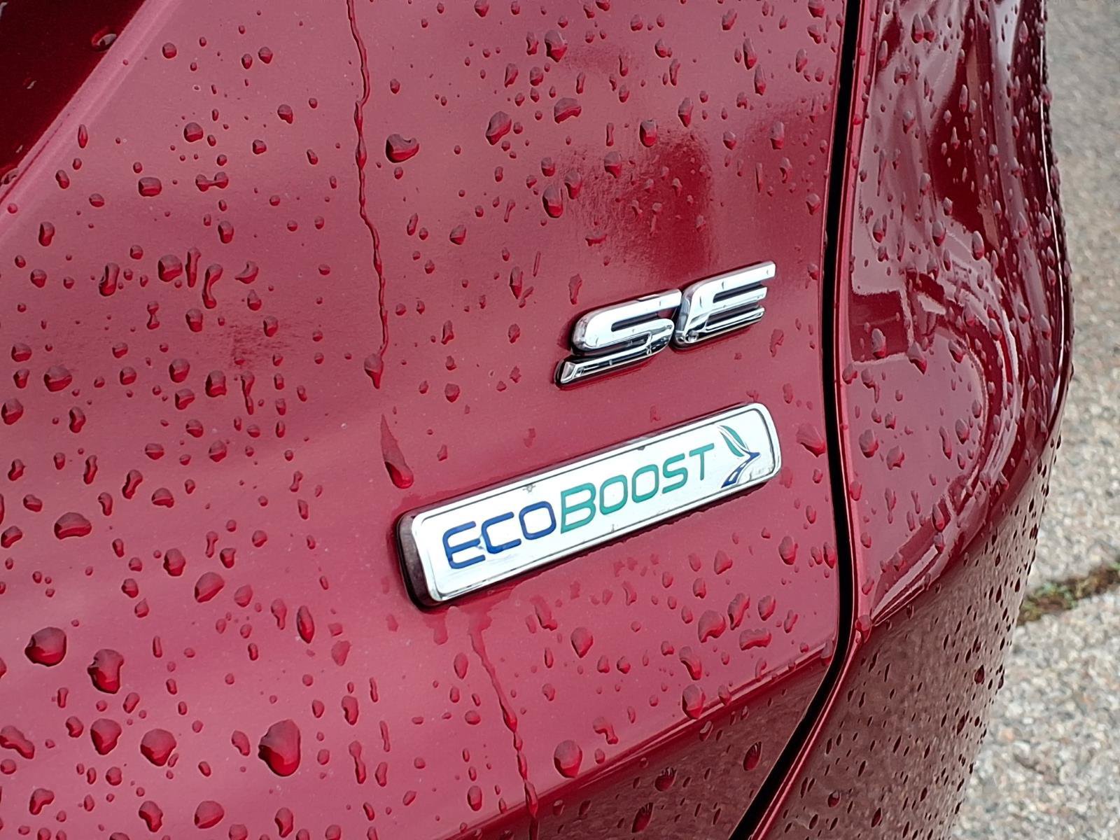 Used 2014 Ford Fusion SE w/ Equipment Group 202A FWD image 9