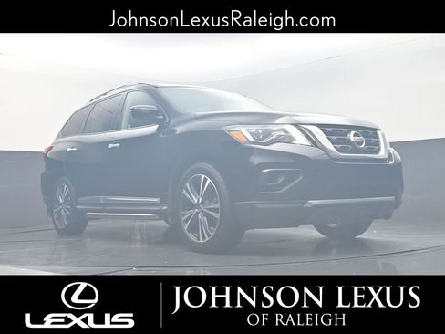 Used 2020 Nissan Pathfinder Platinum image 14