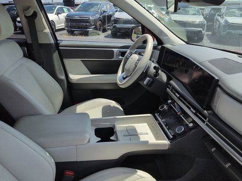 Used 2025 Hyundai Santa Fe SEL AWD/4WD image 7