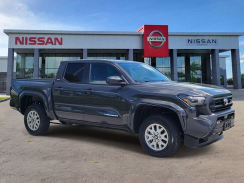 Used 2024 Toyota Tacoma SR5 RWD image 2