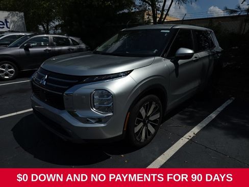 Used 2025 Mitsubishi Outlander SE AWD/4WD image 1