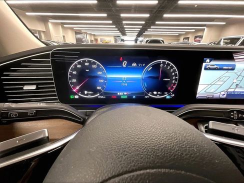 New 2025 Mercedes-Benz GLE 450e 4MATIC image 11