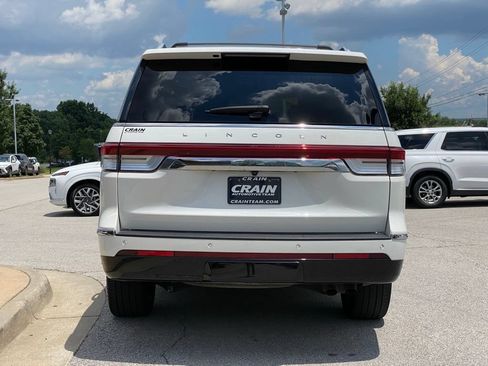 Used 2024 Lincoln Navigator Reserve AWD/4WD image 6