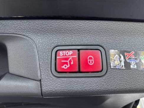 New 2026 Mercedes-Benz GLS 450 GLS 450 image 11