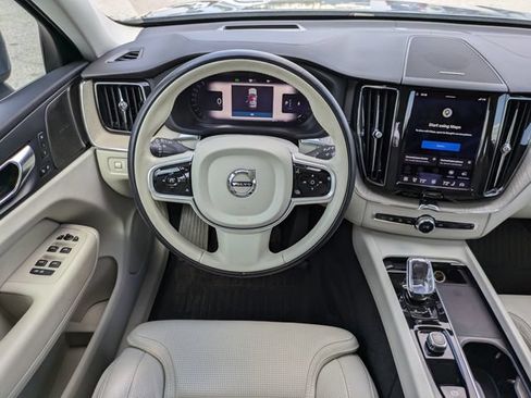 Used 2022 Volvo XC60 B6 Inscription w/ Advanced Package AWD/4WD image 21
