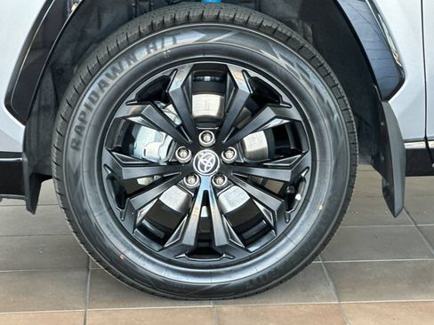 Certified 2022 Toyota RAV4 XSE AWD/4WD image 25