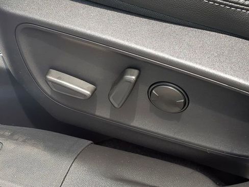 Used 2025 Ford Escape SE w/ PHEV Premium Package image 21