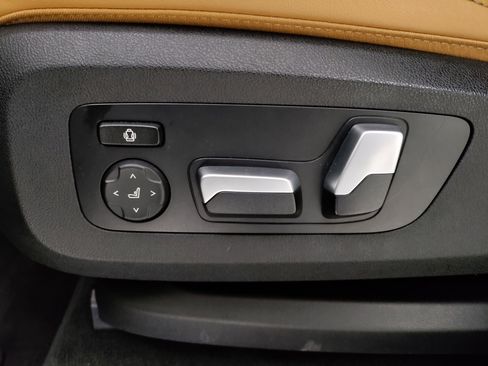 Certified 2023 BMW X5 sDrive40i w/ Parking Assistance Package image 13