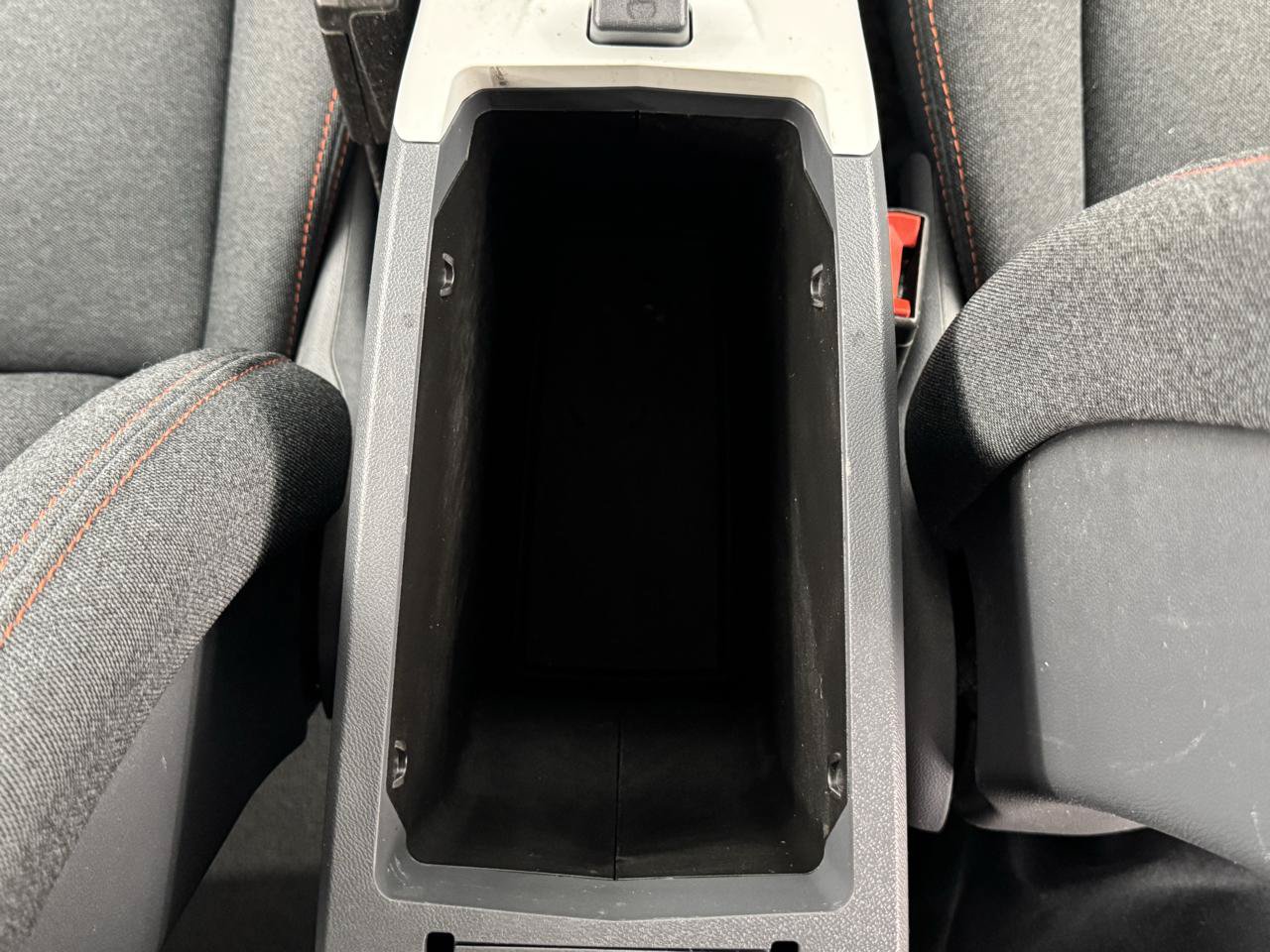 Used 2021 Chevrolet Bolt LT FWD image 24