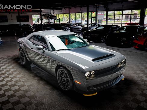 Used 2023 Dodge Challenger SRT Hellcat Redeye RWD image 3