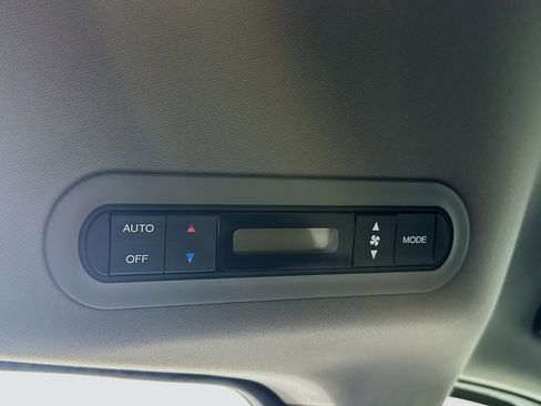 Used 2010 Honda Odyssey EX image 24