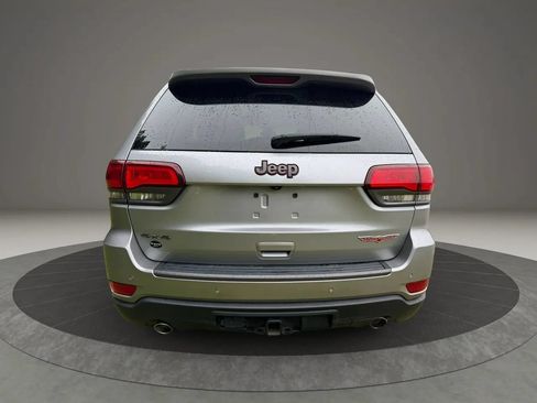 Used 2017 Jeep Grand Cherokee Trailhawk AWD/4WD image 4