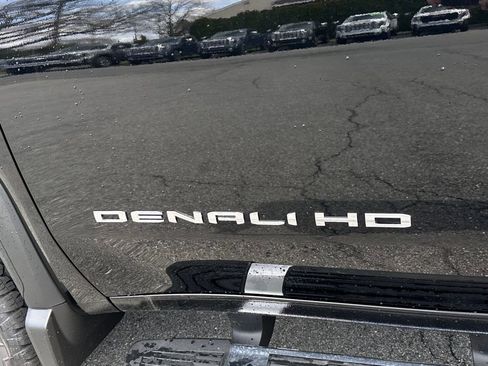 New 2026 GMC Sierra 3500 Denali w/ Denali Reserve Package AWD/4WD image 35