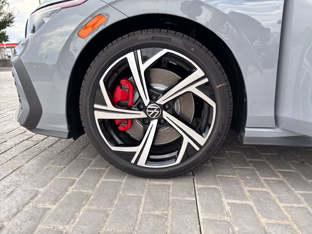 New 2026 Volkswagen GTI SE FWD image 26