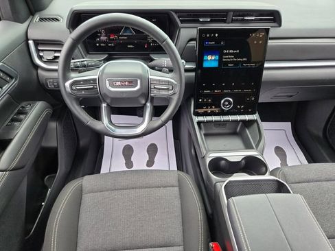 Used 2025 GMC Terrain Elevation AWD/4WD image 11